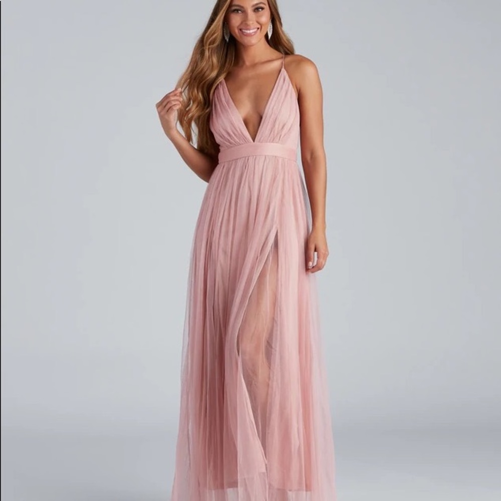 Windsor Elisabeth Pleated Tulle Formal Dress